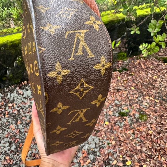 Louis Vuitton Saint Cloud GM Monogram Crossbody Bag Vintage 1999 France - Picture 12 of 16